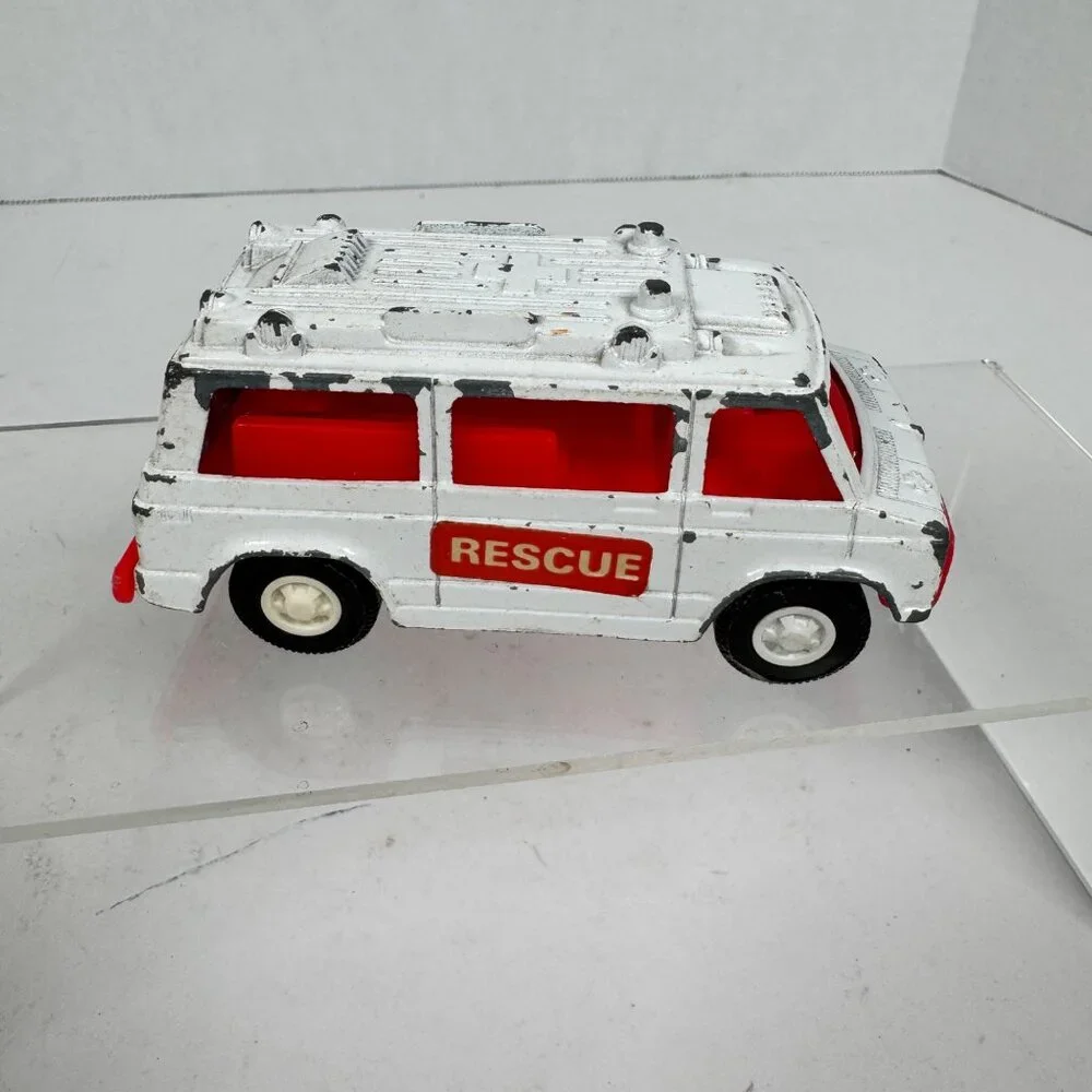 Vintage TootsieToy Trucks Lot of 4 • Diecast‎ Vehicles • Mini Toy Trucks • Mixed